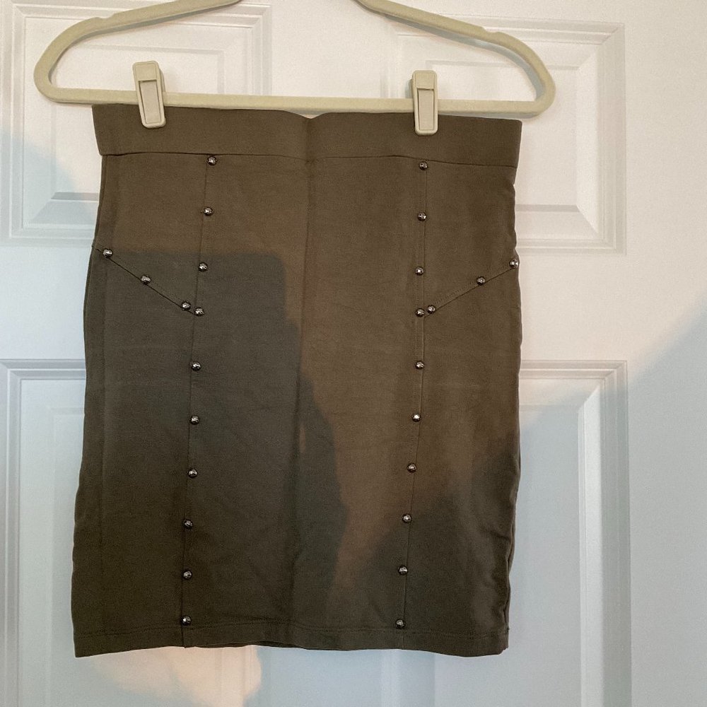 GREEN SKIRT